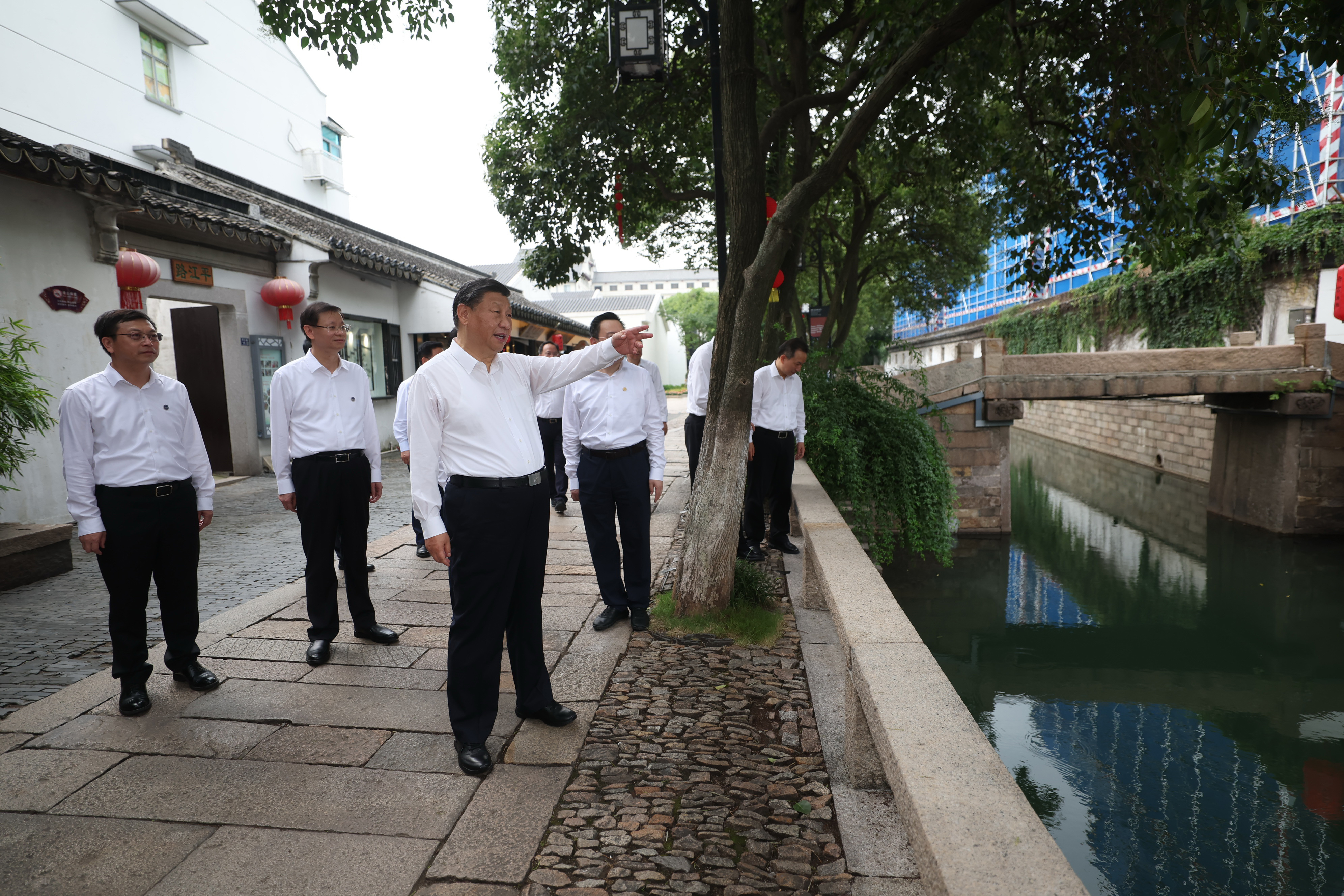 2023年7月6日，習近平在蘇州平江歷史文化街區(qū)考察。